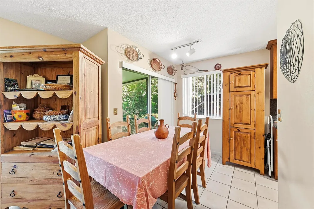 2118 Discovery Circle W Deerfield Beach, FL 33442