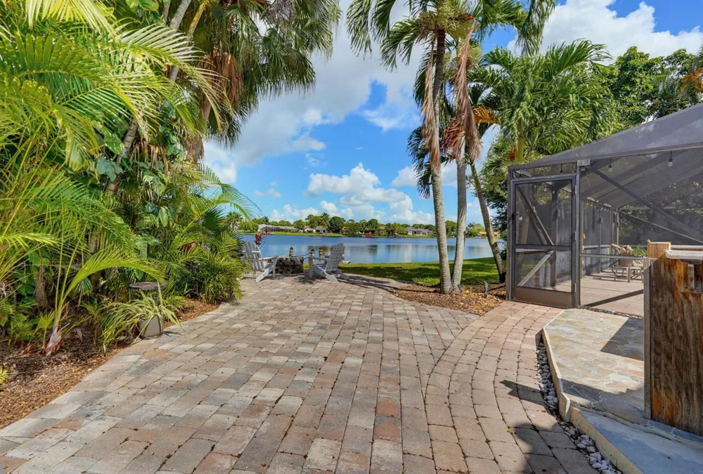 1619 Wiltshire Village Drive Wellington, FL 33414