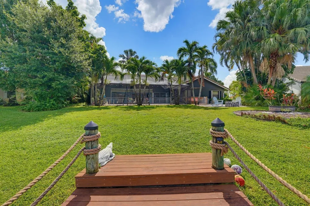 1619 Wiltshire Village Drive Wellington, FL 33414
