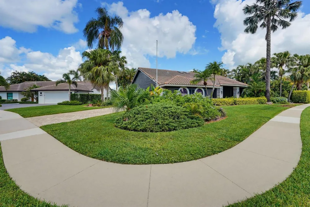 1619 Wiltshire Village Drive Wellington, FL 33414