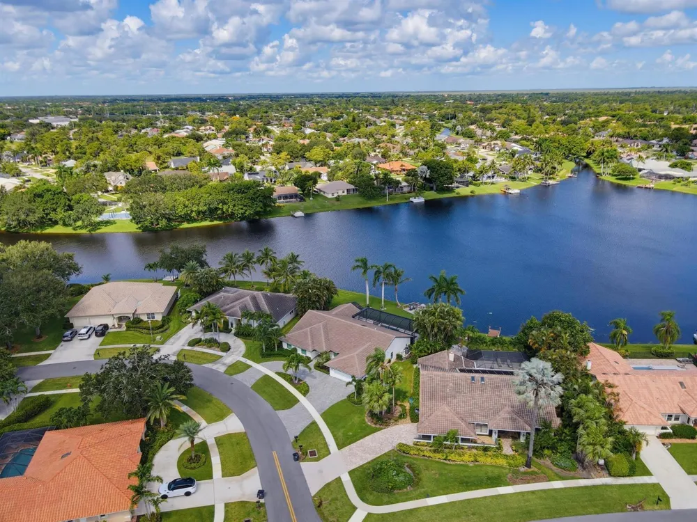 1619 Wiltshire Village Drive Wellington, FL 33414
