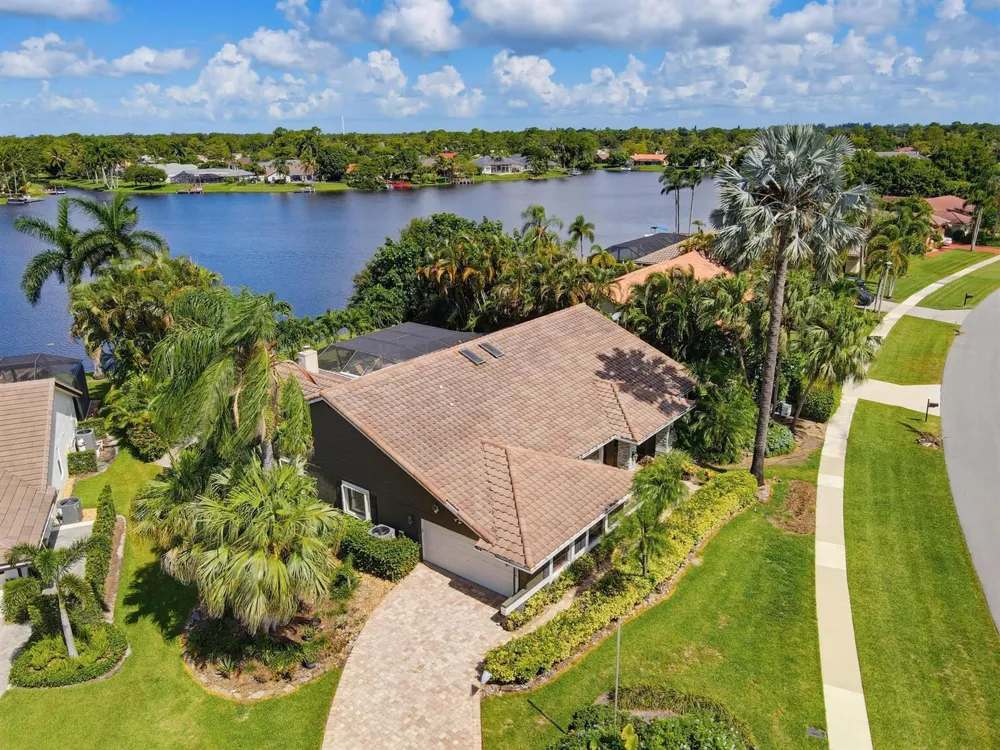 1619 Wiltshire Village Drive Wellington, FL 33414