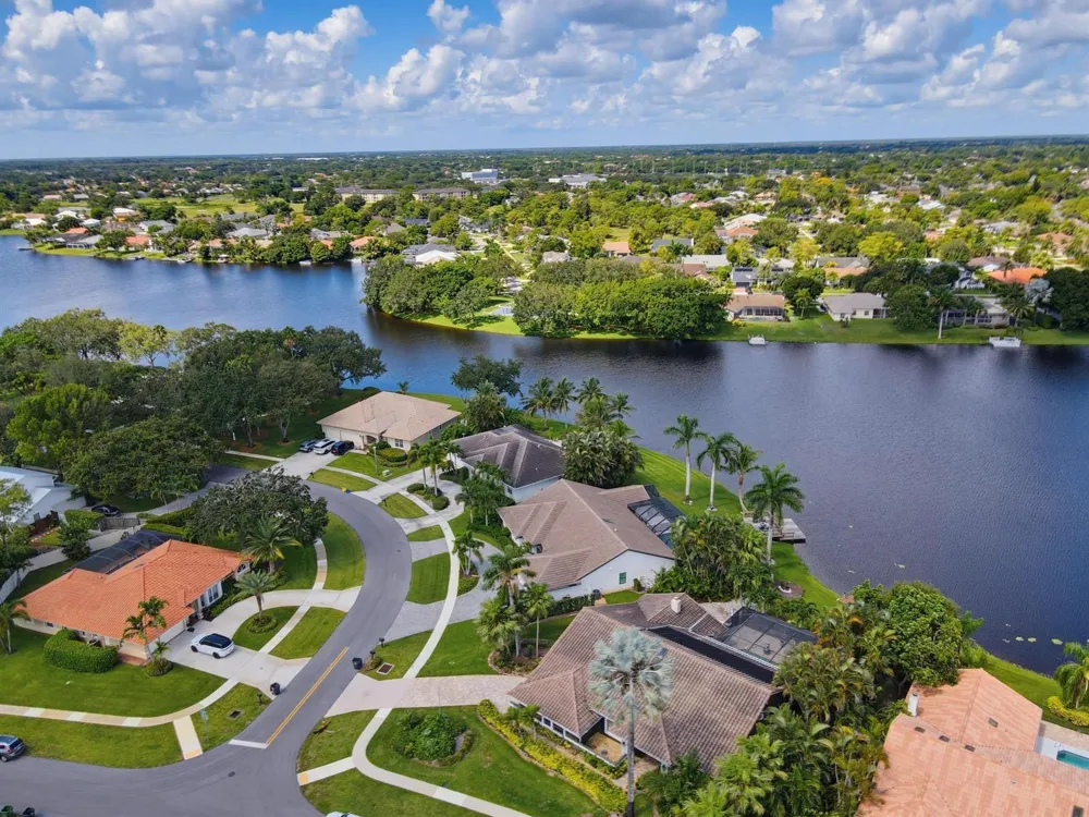 1619 Wiltshire Village Drive Wellington, FL 33414
