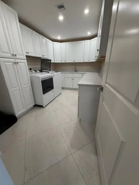 140 Inlet Way #312 Palm Beach Shores, FL 33404