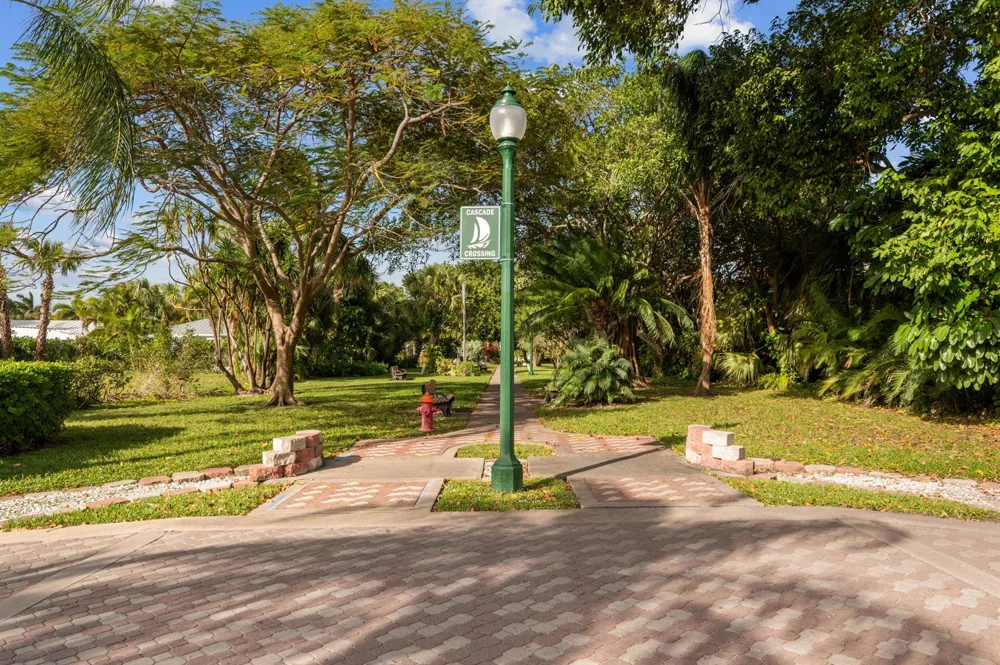 140 Inlet Way #312 Palm Beach Shores, FL 33404