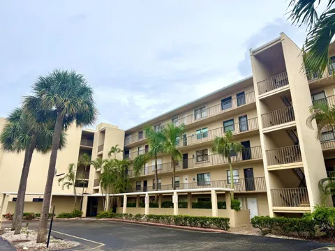 896 Federal Highway #325