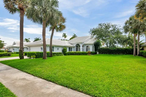 2402 Saratoga Bay Drive
