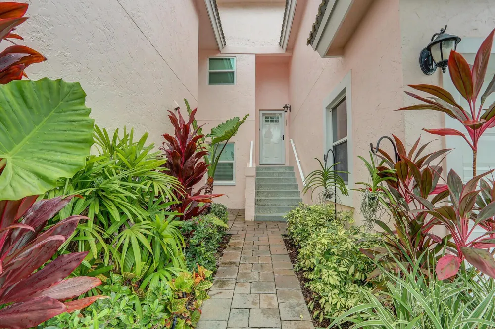 3306 Fairway Drive Jupiter, FL 33477