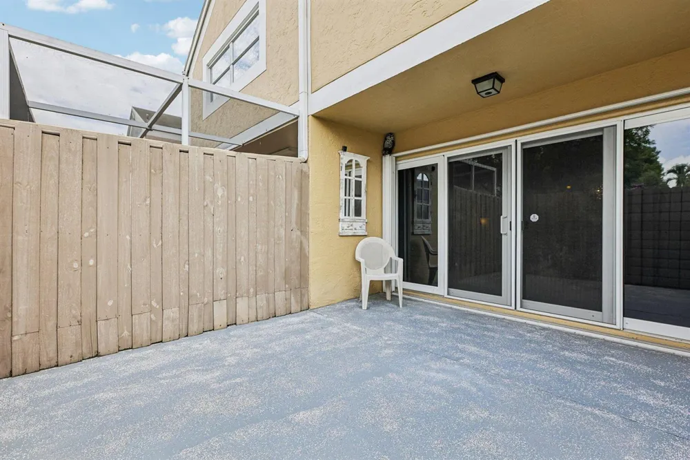 1330 NW 123rd Avenue Pembroke Pines, FL 33026