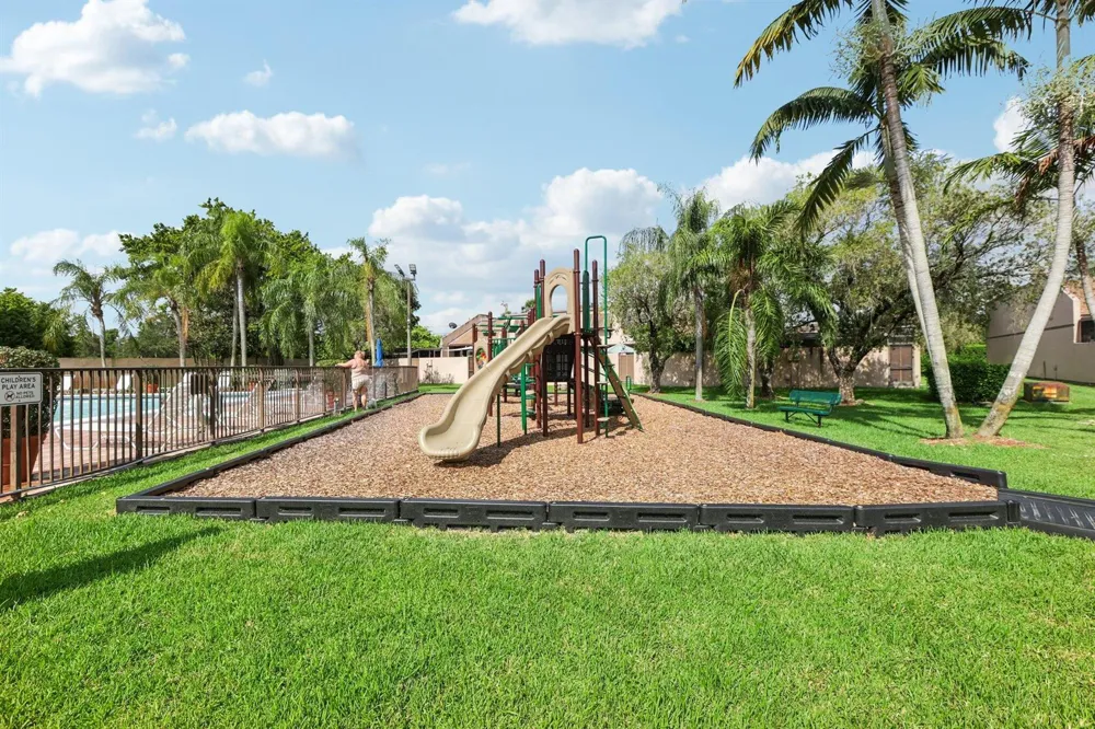 1330 NW 123rd Avenue Pembroke Pines, FL 33026