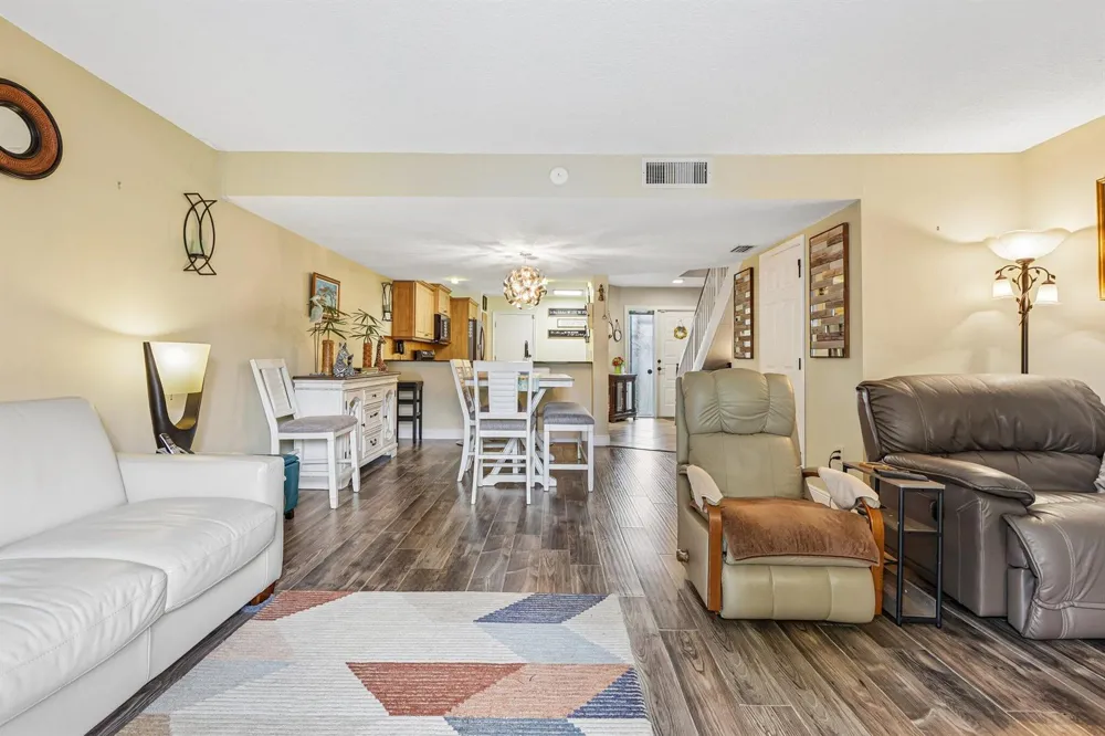 1330 NW 123rd Avenue Pembroke Pines, FL 33026