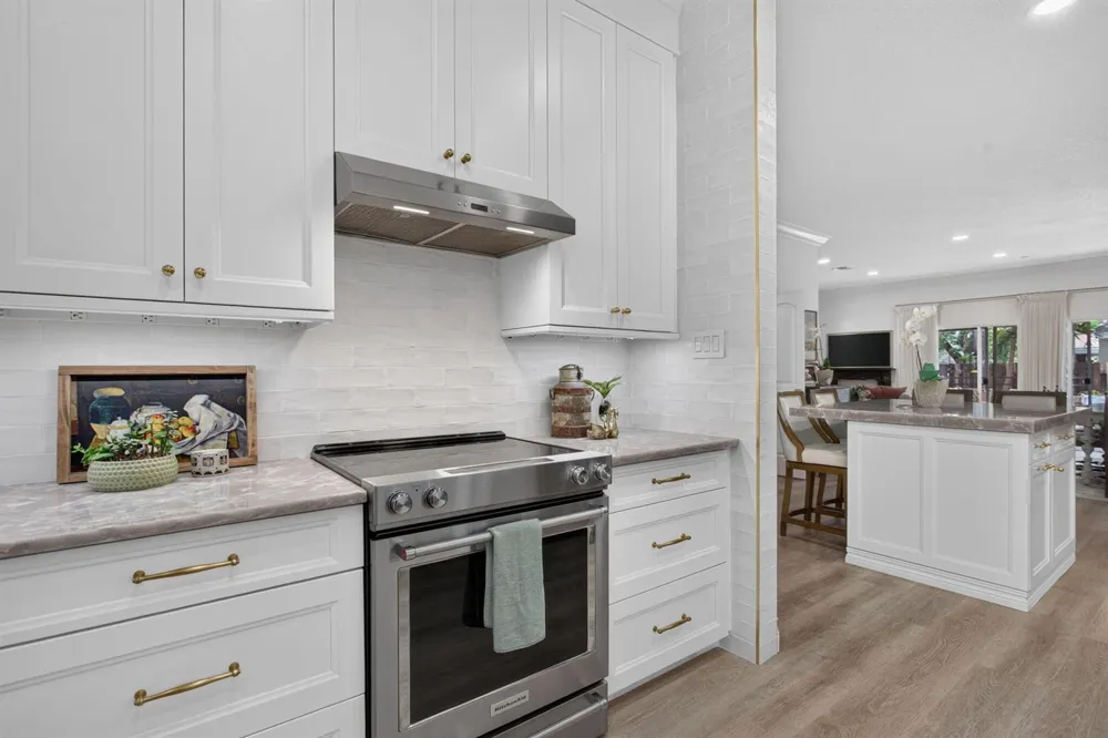 2505 NE 2nd Street Pompano Beach, FL 33062
