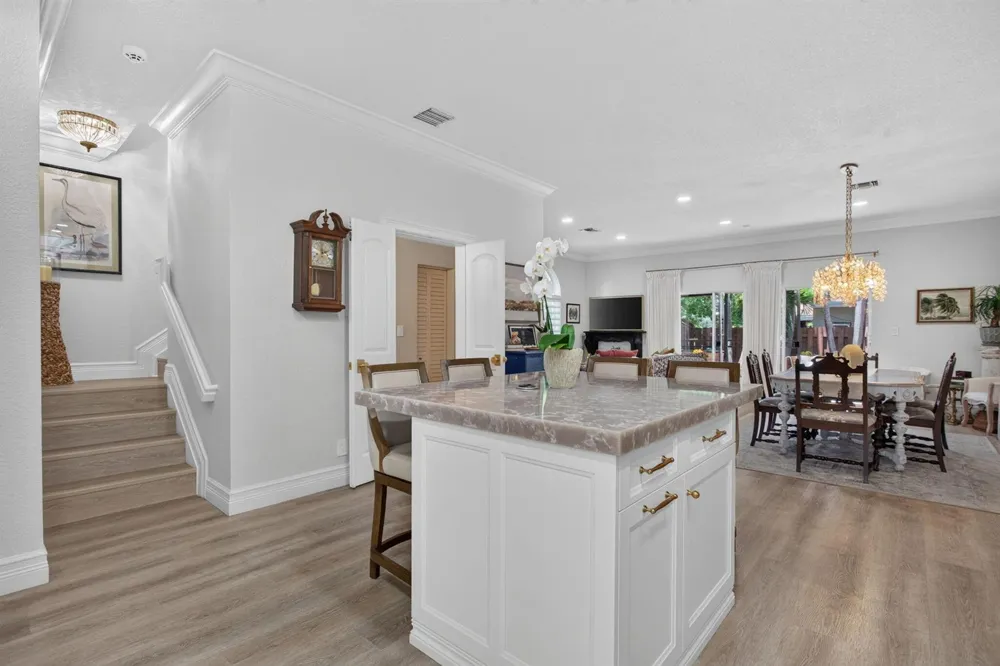 2505 NE 2nd Street Pompano Beach, FL 33062