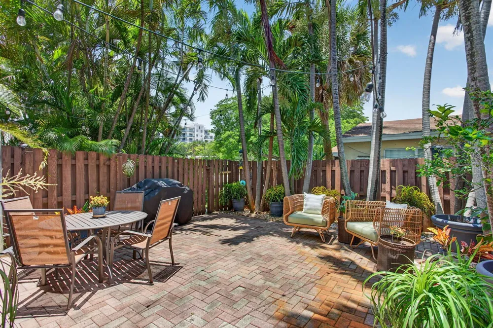 2505 NE 2nd Street Pompano Beach, FL 33062