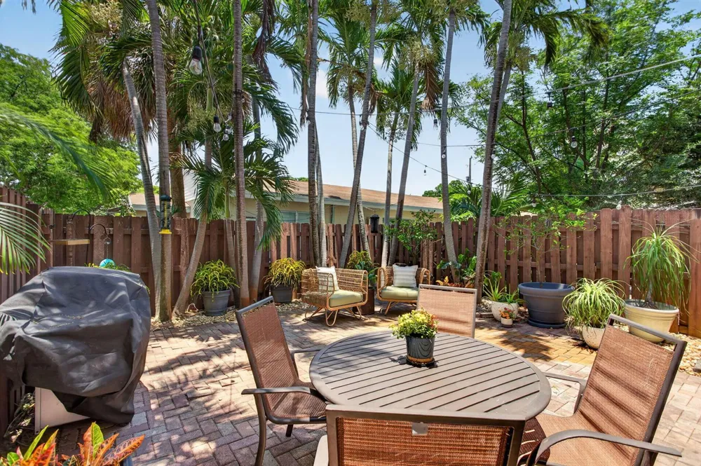 2505 NE 2nd Street Pompano Beach, FL 33062