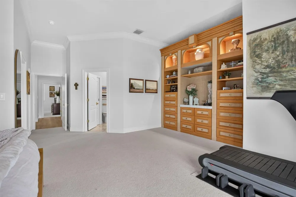 2505 NE 2nd Street Pompano Beach, FL 33062