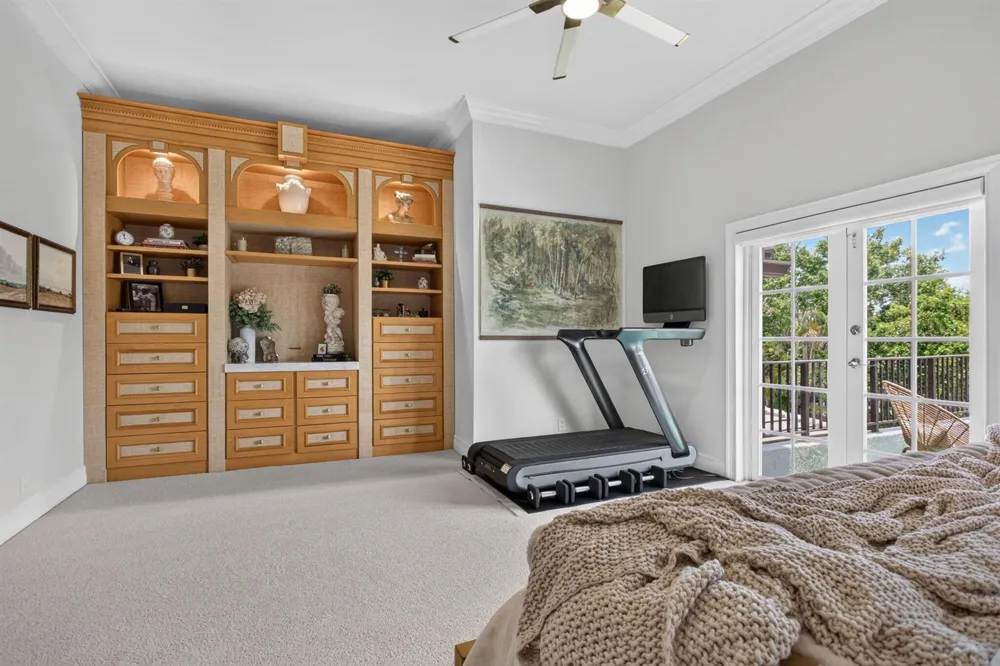 2505 NE 2nd Street Pompano Beach, FL 33062