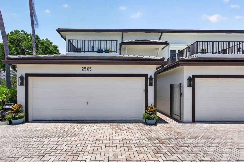 2505 NE 2nd Street Pompano Beach, FL 33062