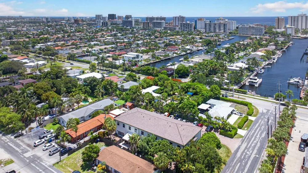 2505 NE 2nd Street Pompano Beach, FL 33062