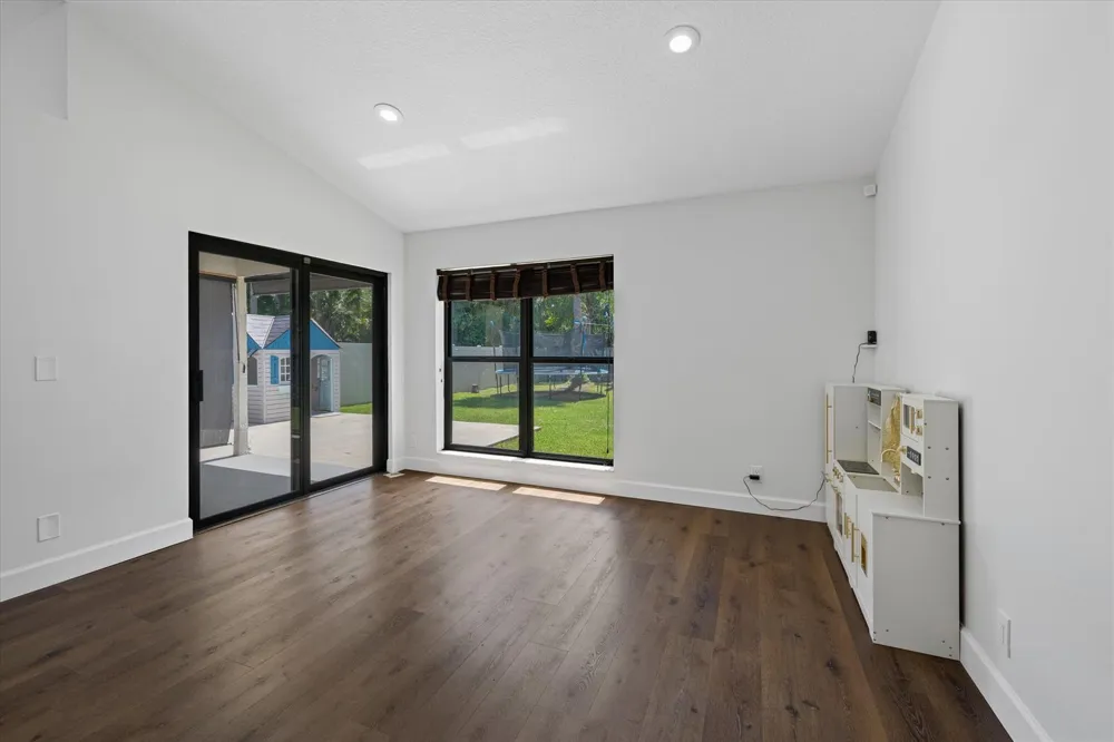 1051 New Parkview Place Haverhill, FL 33417