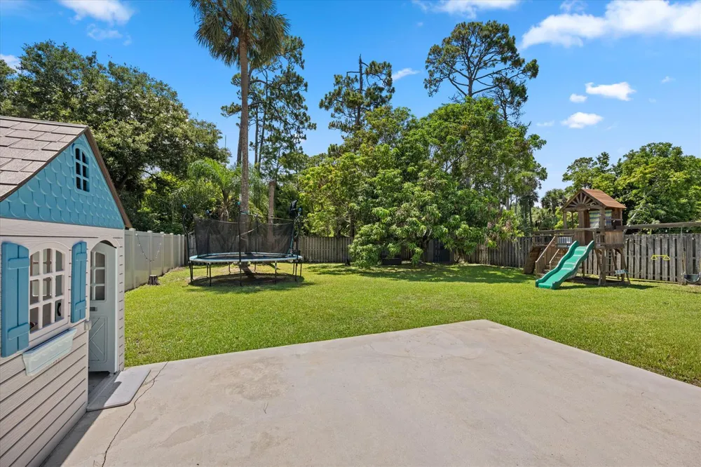 1051 New Parkview Place Haverhill, FL 33417
