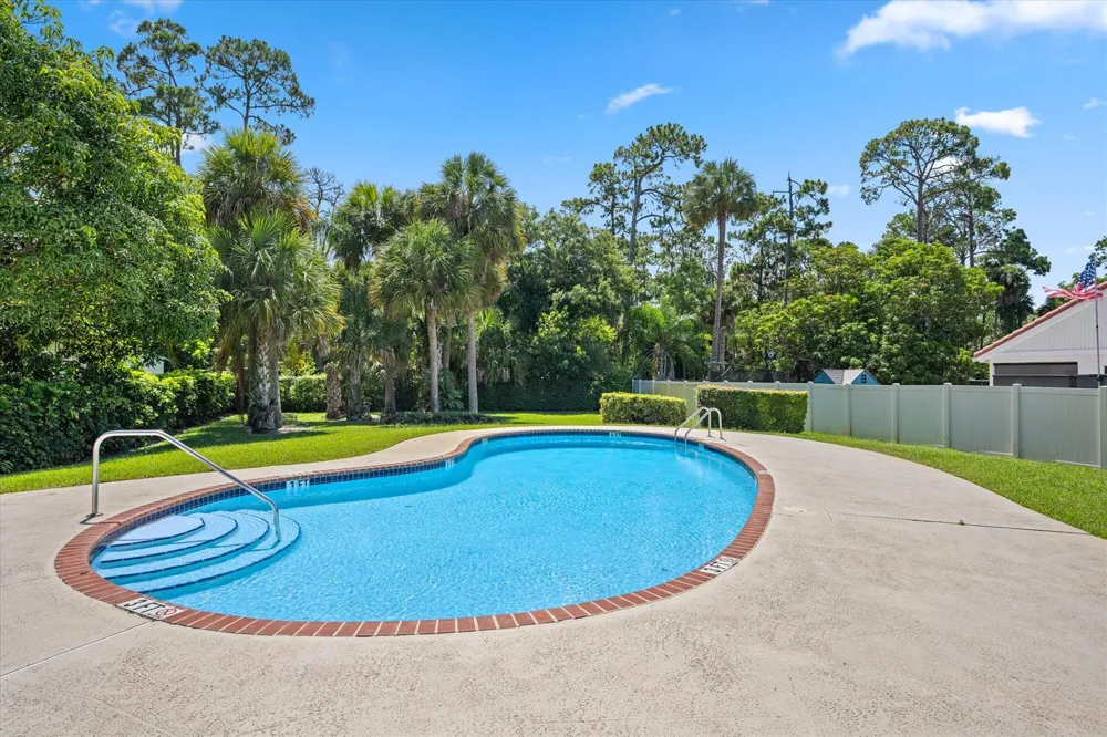 1051 New Parkview Place Haverhill, FL 33417