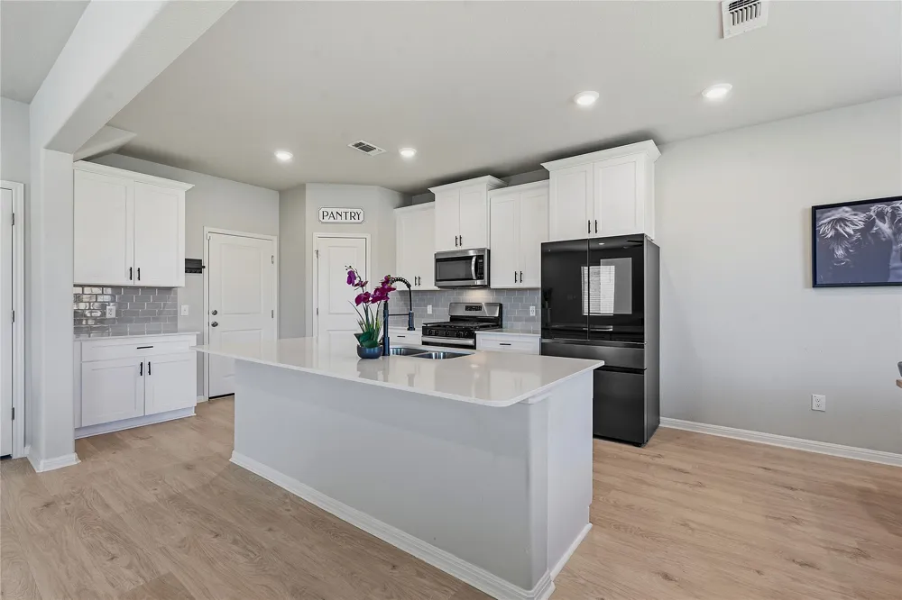 596 Backstays Loop Kyle, TX 78640