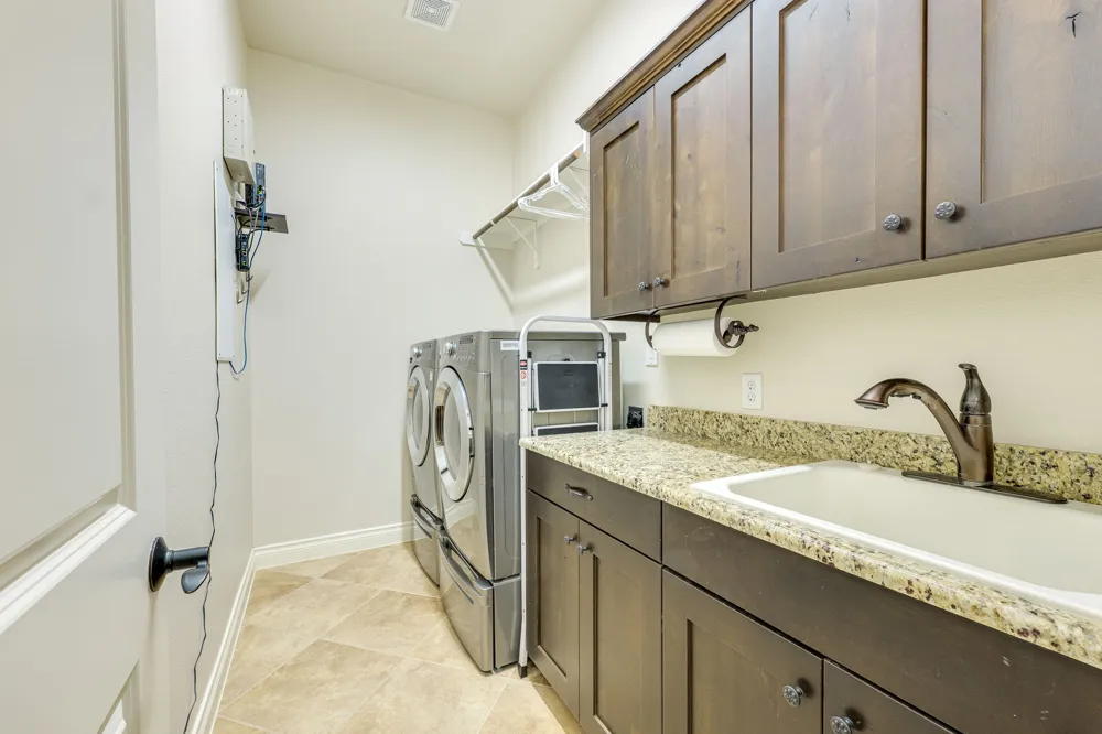 1005 Lakewood Hills Terrace Austin, TX 78732