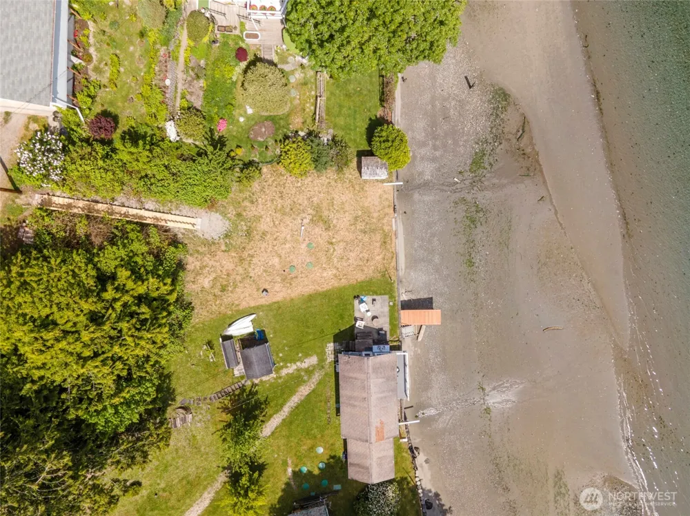1230 Maplewood Beach Drive NW Gig Harbor, WA 98332