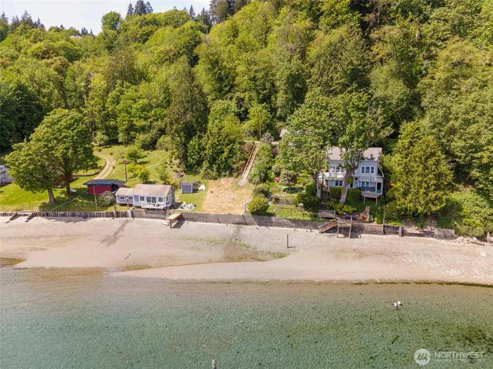 1230 Maplewood Beach Drive NW Gig Harbor, WA 98332