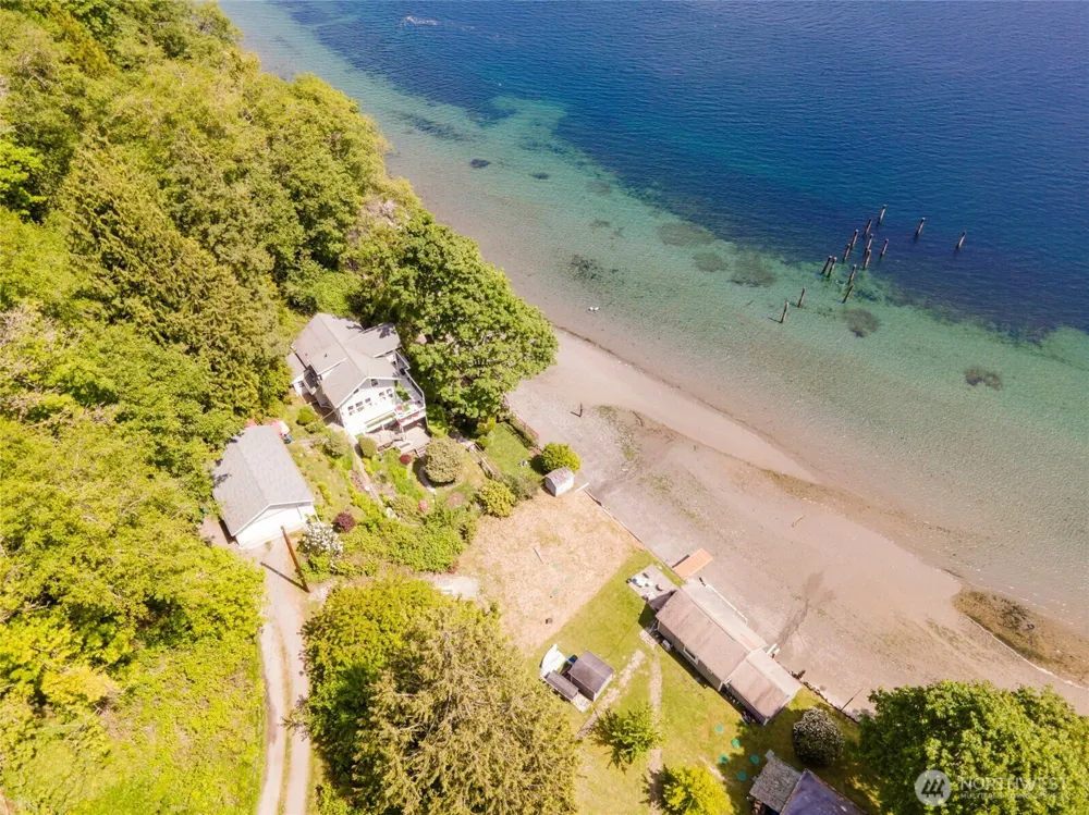 1230 Maplewood Beach Drive NW Gig Harbor, WA 98332