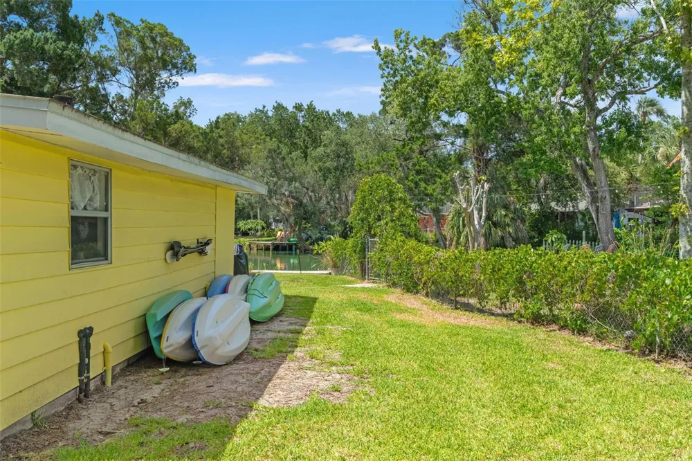 6053 PALM CREEK DRIVE Weeki Wachee, FL 34607