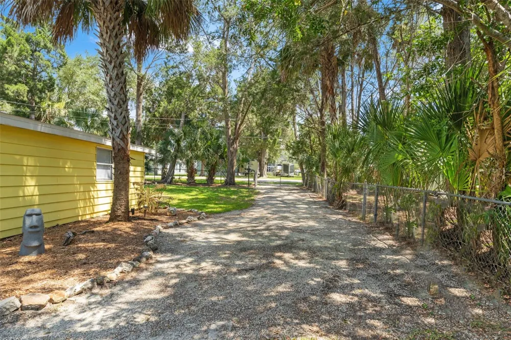 6053 PALM CREEK DRIVE Weeki Wachee, FL 34607