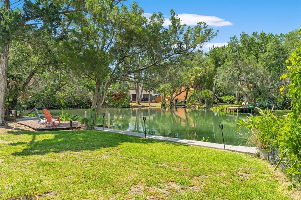 6053 PALM CREEK DRIVE Weeki Wachee, FL 34607