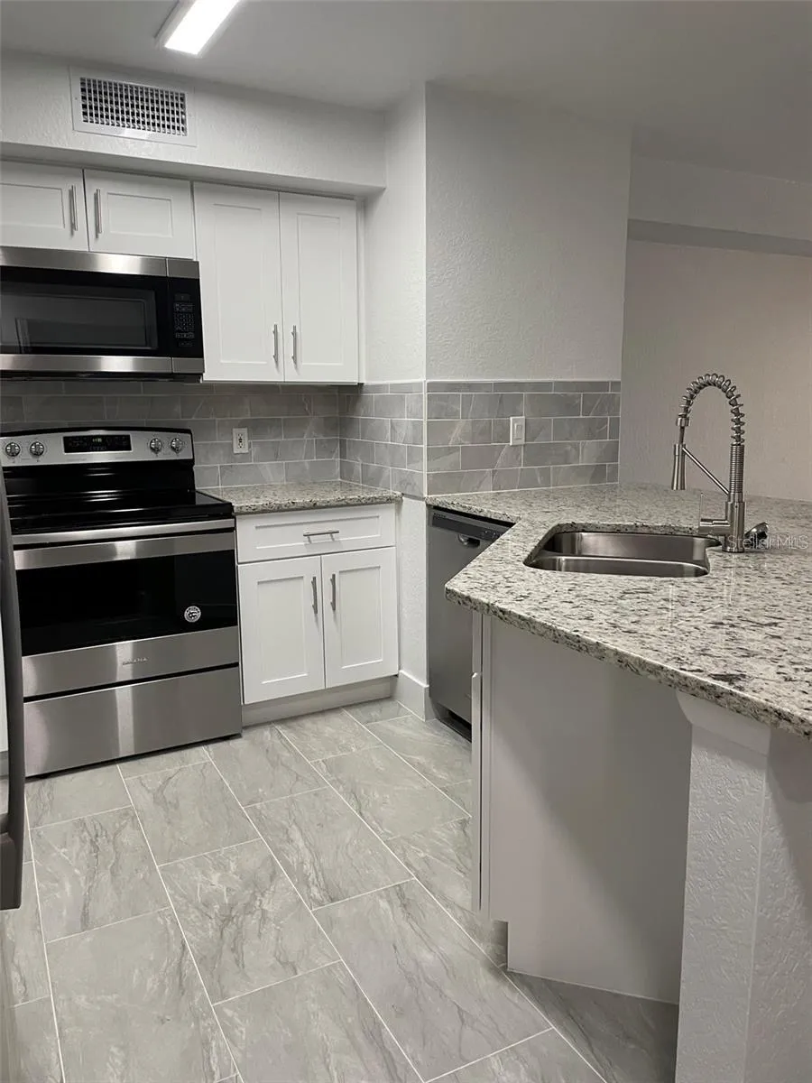 826 CAMARGO WAY #303 Altamonte Springs, FL 32714