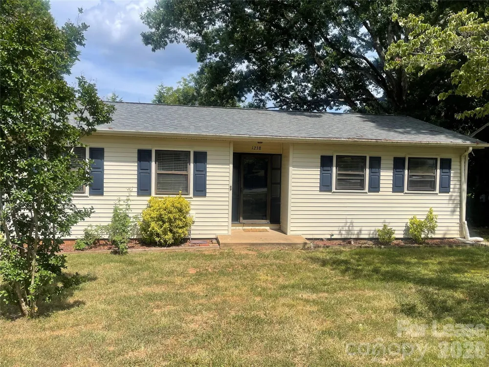 1238 12th Street NE Hickory, NC 28601