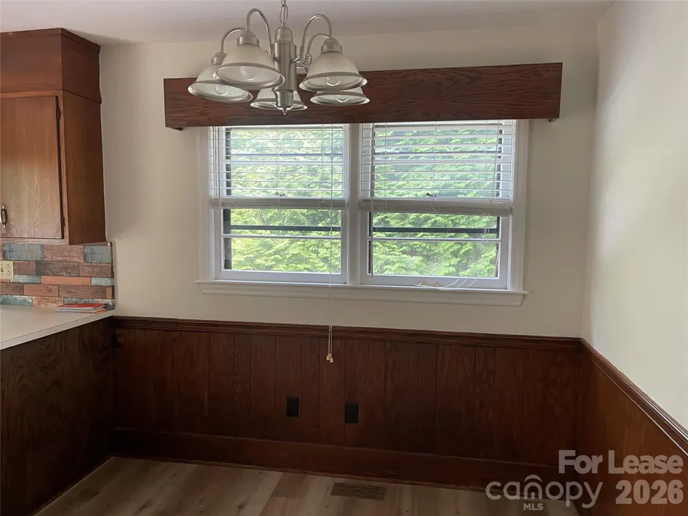 1238 12th Street NE Hickory, NC 28601