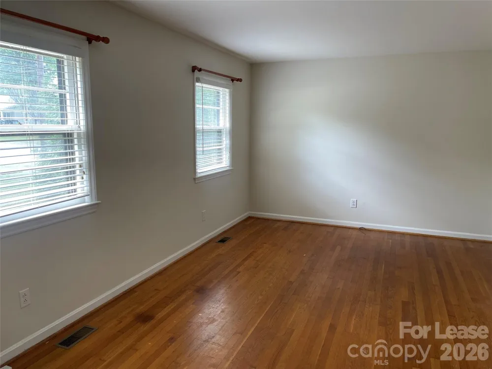 1238 12th Street NE Hickory, NC 28601