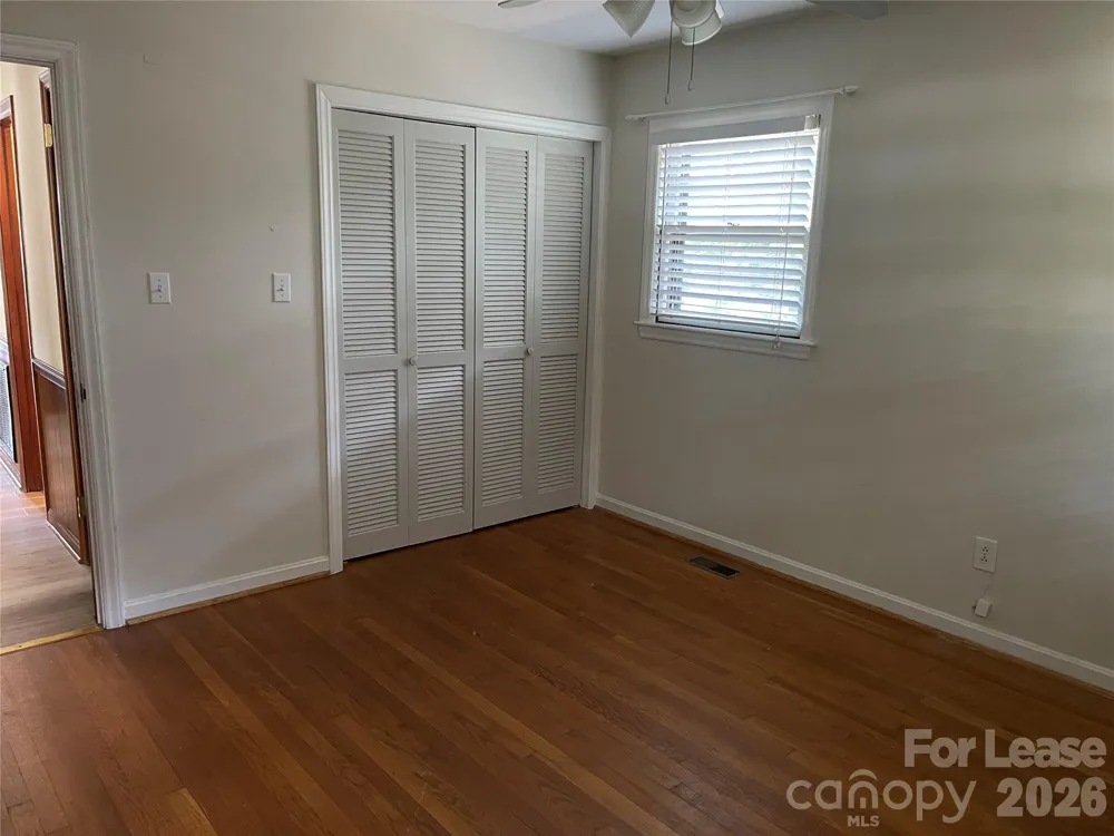 1238 12th Street NE Hickory, NC 28601
