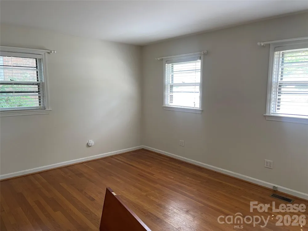 1238 12th Street NE Hickory, NC 28601