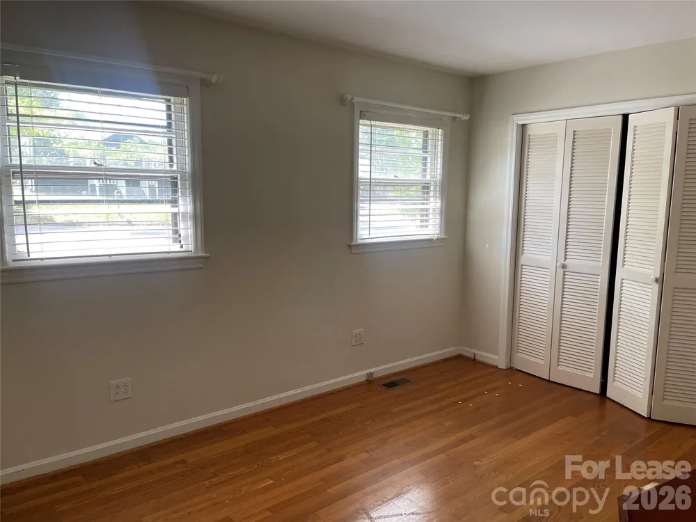 1238 12th Street NE Hickory, NC 28601