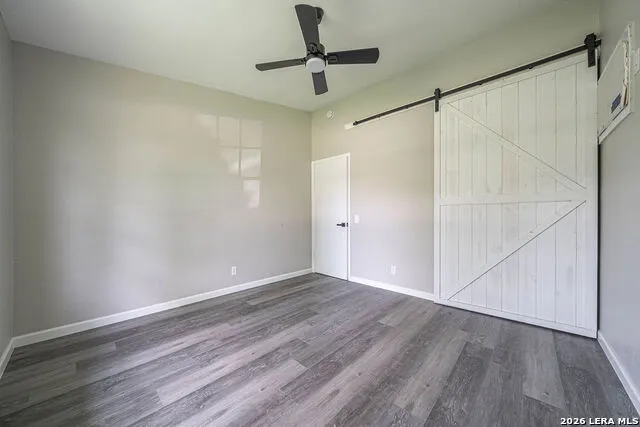 6011 MISTY VALLEY DR San Antonio, TX 78242
