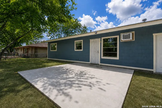 6011 MISTY VALLEY DR San Antonio, TX 78242