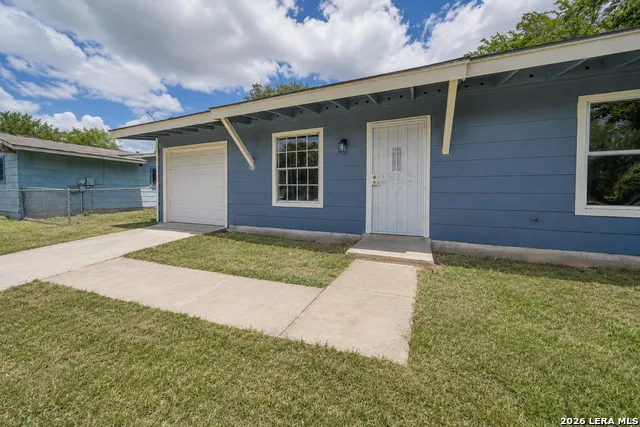 6011 MISTY VALLEY DR San Antonio, TX 78242