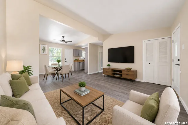 6011 MISTY VALLEY DR San Antonio, TX 78242