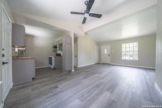 6011 MISTY VALLEY DR San Antonio, TX 78242