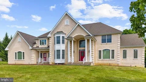 12 MANCHUR COURT