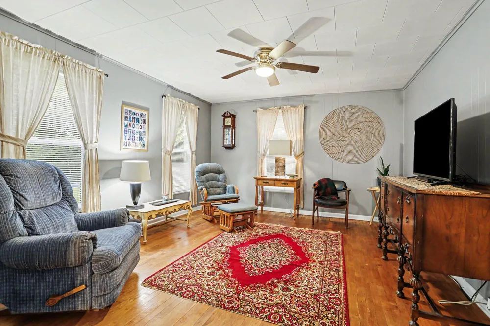 330 Catherine Court Allegan, MI 49010