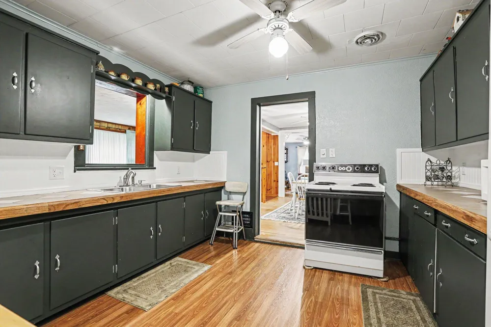 330 Catherine Court Allegan, MI 49010
