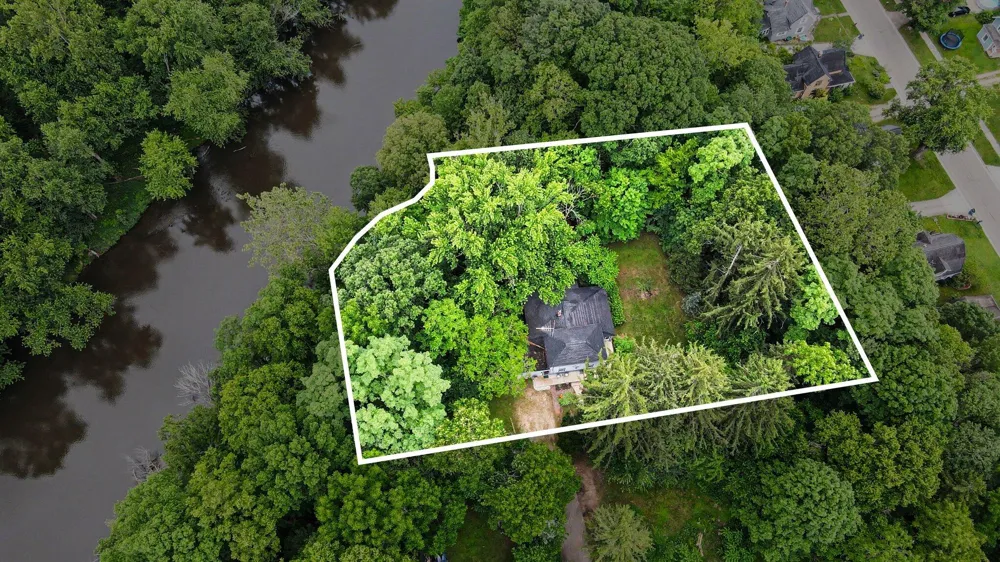 330 Catherine Court Allegan, MI 49010
